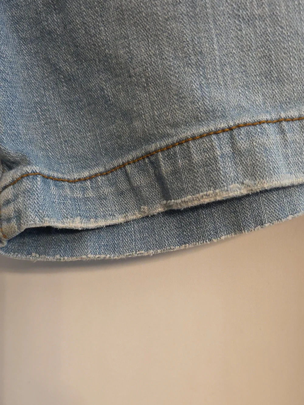Vintage 2006 Levi's Light Wash Denim Women's Shorts